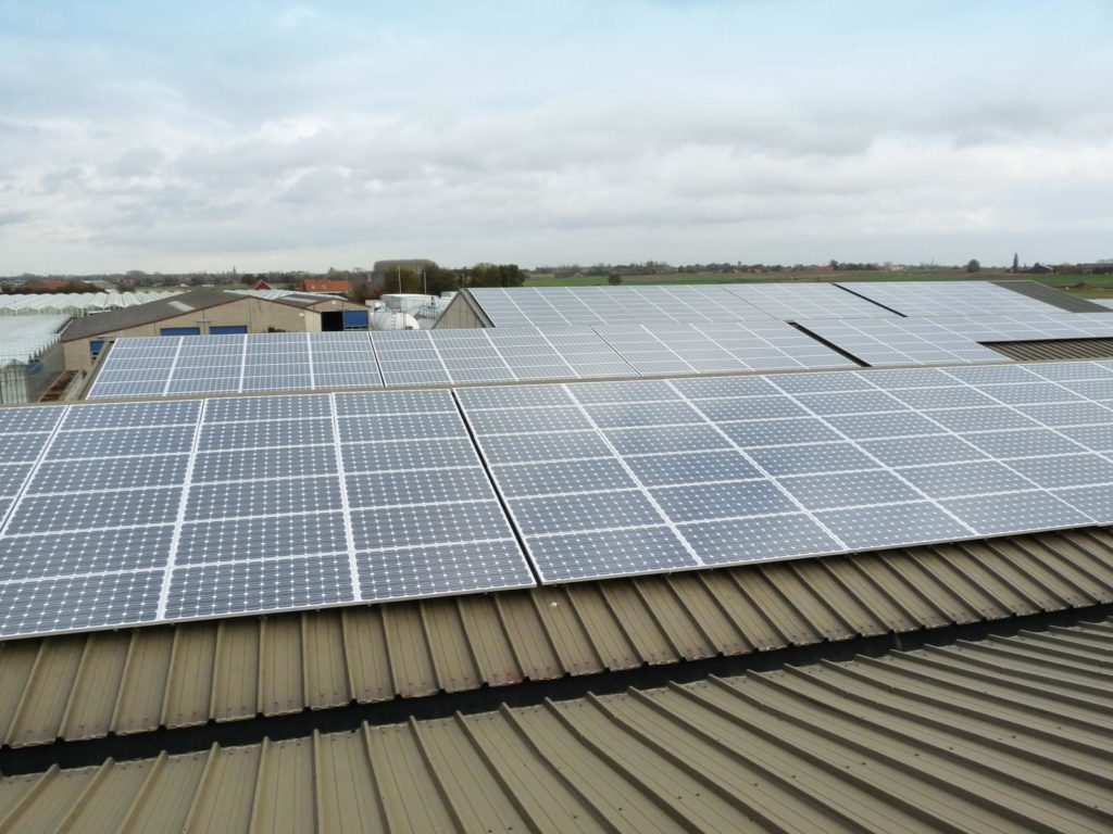 Zonnepanelen in landbouwbedrijf