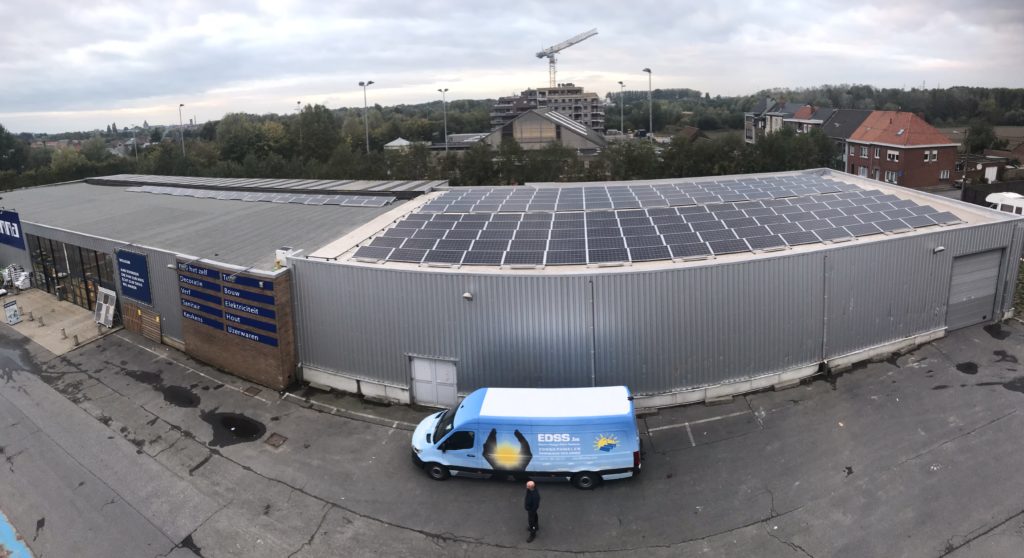 Industriële installatie zonnepanelen